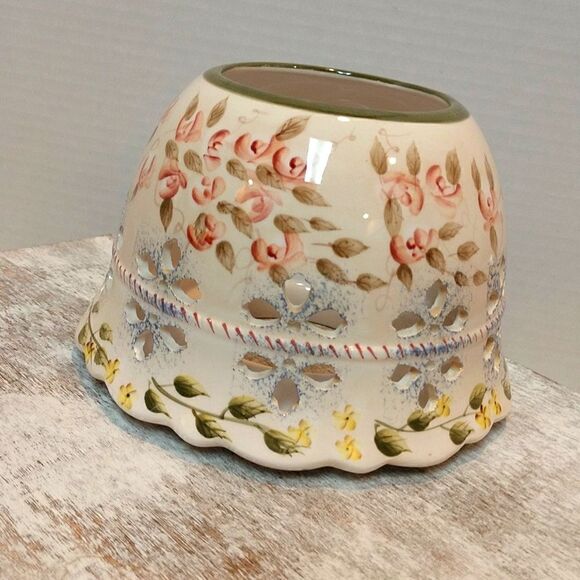Dome Shaped Flowered Candle Shade.  G2 - Picture 1 of 6